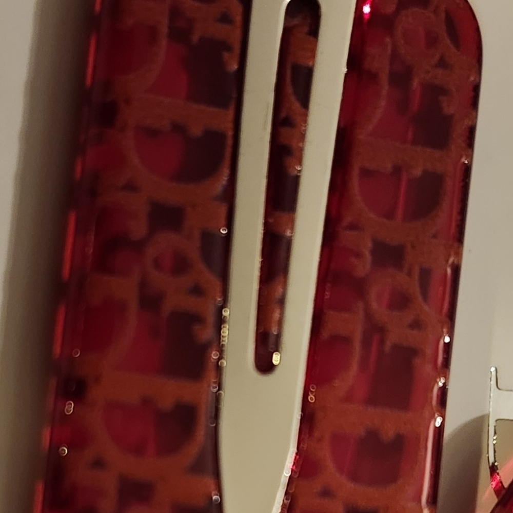 Fashionable Red Patterned Hair Clips